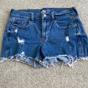 Distressed boyfriend shorts